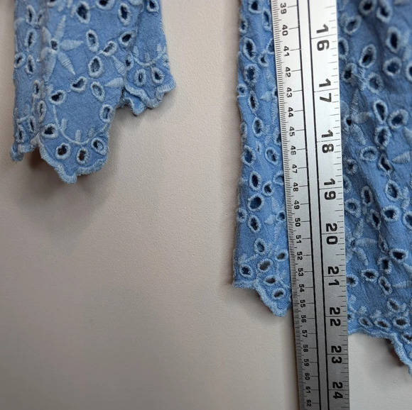 Style Envy Blue Off the Shoulder Flowy Feminine Boho Eyelet Top Women L - Picture 6 of 8